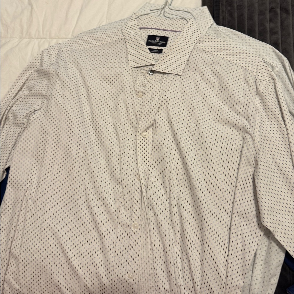 Psycho Bunny dress shirt
17 1/2 34/35